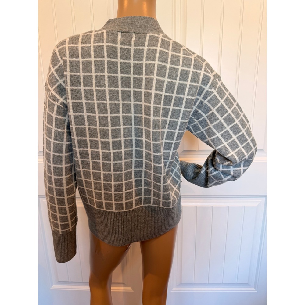 Grey‎ White Windowpane Button Front Cardigan Sweater XS Clean Girl Normcore Cozy - Picture 10 of 12